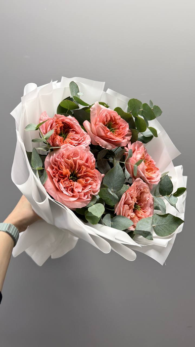 Букет из роз "Мандарин Экспрешн" с эвкалиптом ( 5 шт)