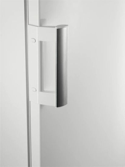 Холодильник AEG RTB 51411 AW