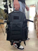 Универсальный тактический рюкзак 30-35л / чёрный
