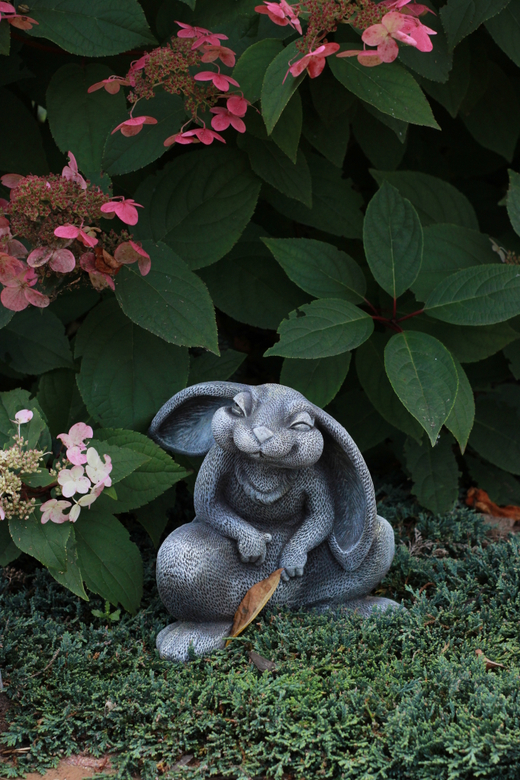 Садовая фигура "Заяц Серж" серебро Закупка М30 ноябрь 2025