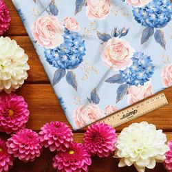 Ткань блэкаут голубые бутоны и розы