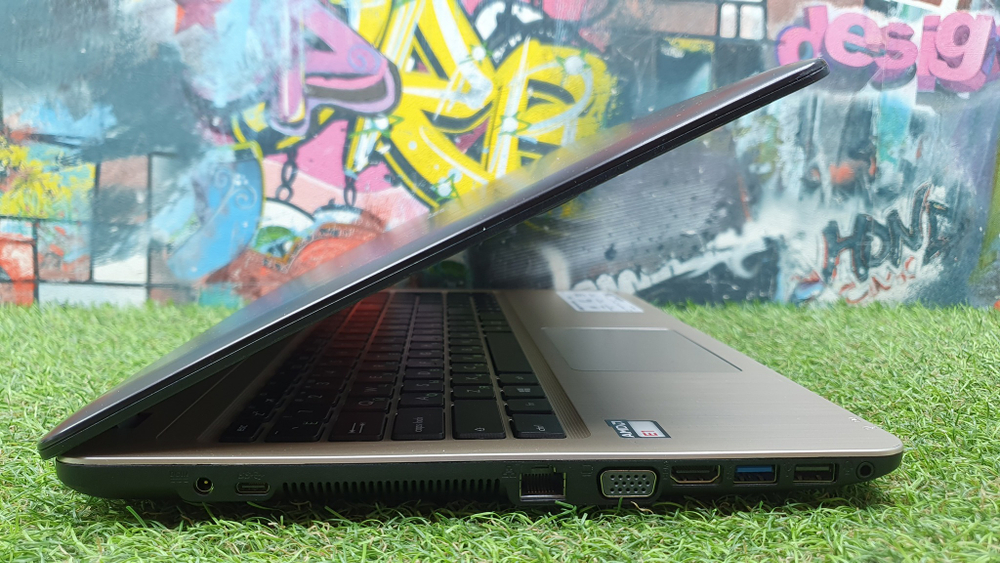 Ноутбук ASUS X540YA-XO047T 1366x768, AMD E1 7010 1.5 ГГц, 2 ГБ, Radeon R2