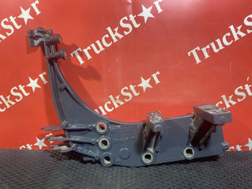 Кронштейн подножки левый 2019г.