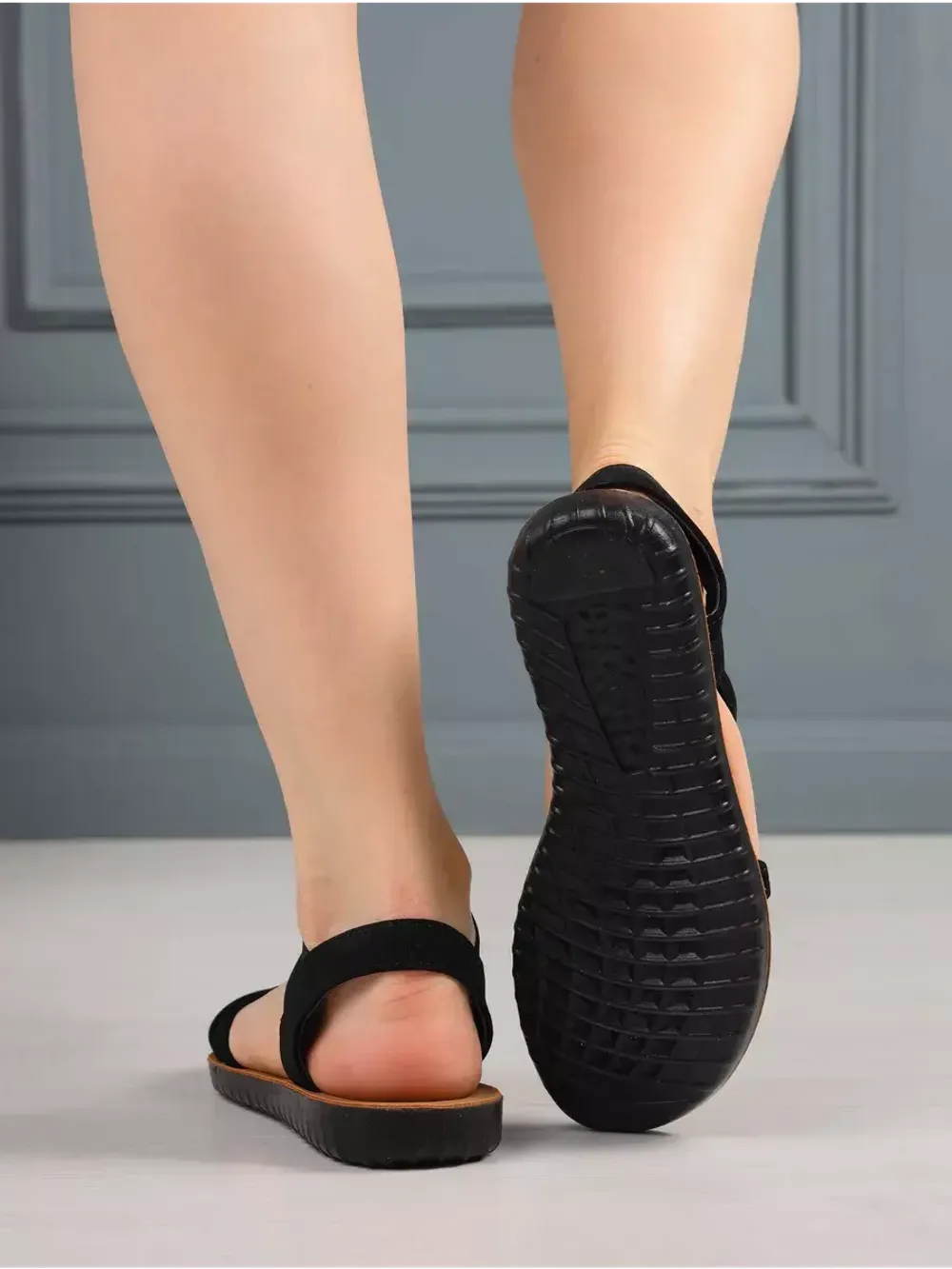 Сандалии летние