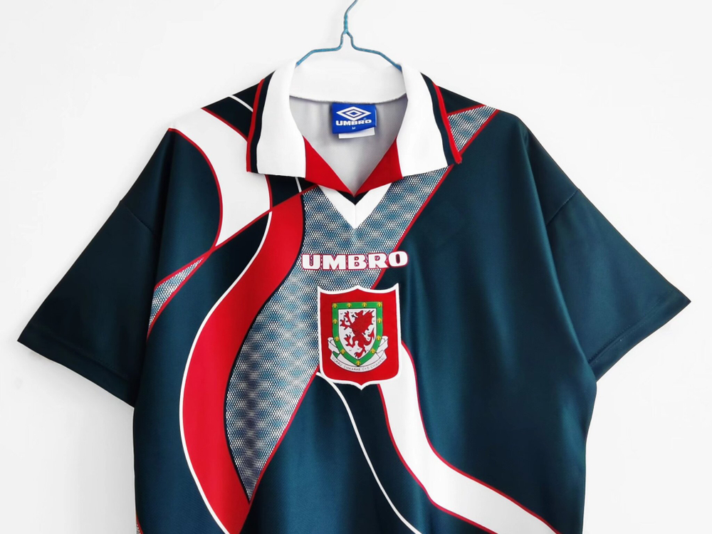 Ретро-форма сборной Уэльса-1994/95
