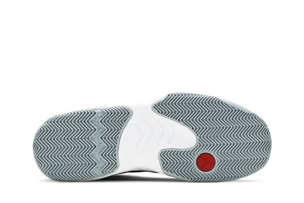 Кроссовки Jordan Max Aura 2