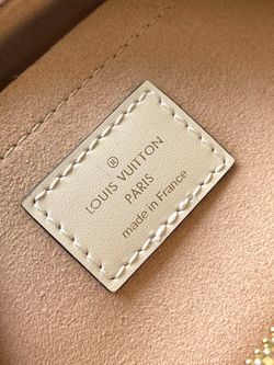 Louis Vuitton Onthego East West
