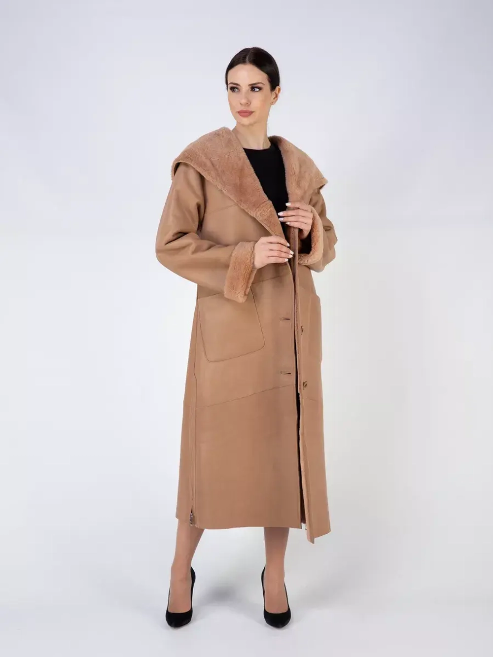 Дубленка зимняя натуральная с капюшоном