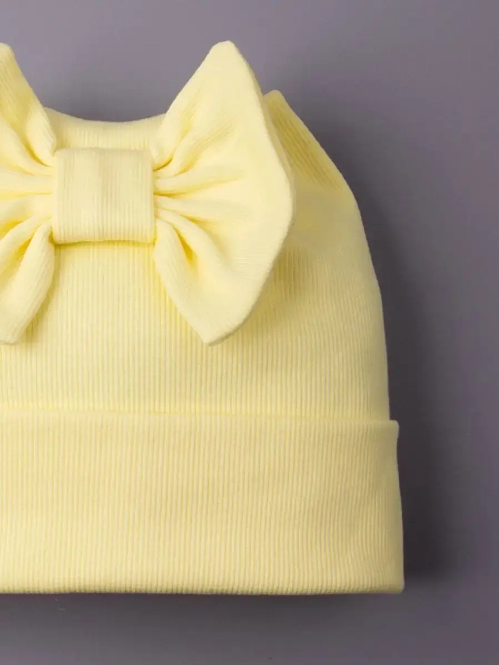 Шапка для девочки с ушками на осень