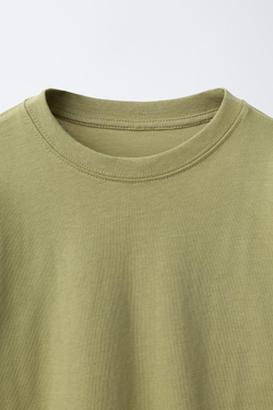 ZARA БАЗОВАЯ ФУТБОЛКА, ХАКИ