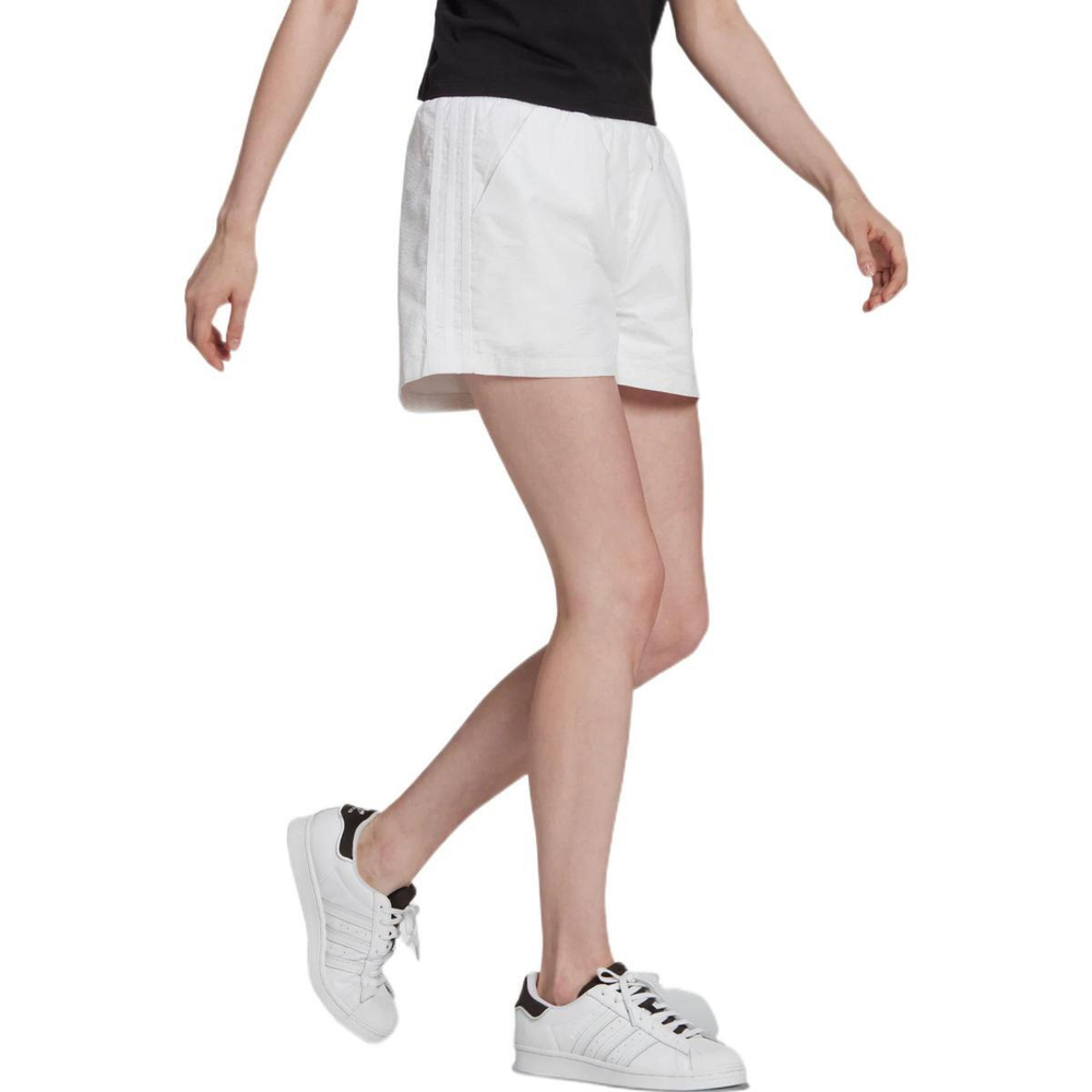 Шорты Adidas originals, HC2047