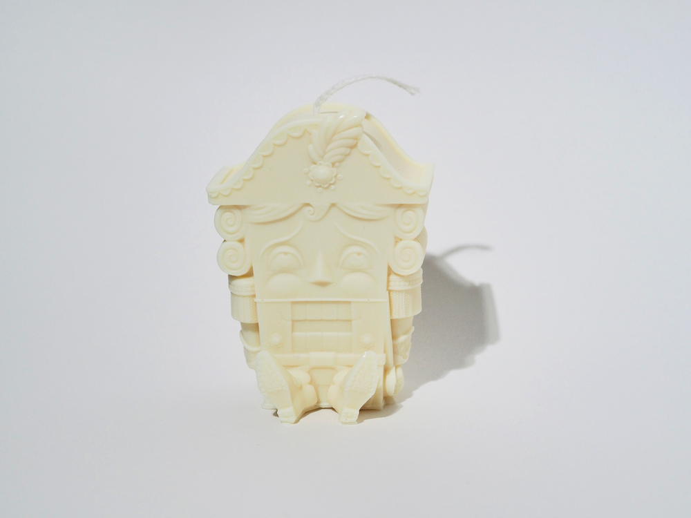 Свеча «Щелкунчик» белая