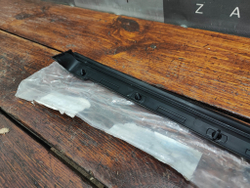 Уплотнитель стекла переднего правого Haval H9 Новый Оригинал 6107340XKV08A