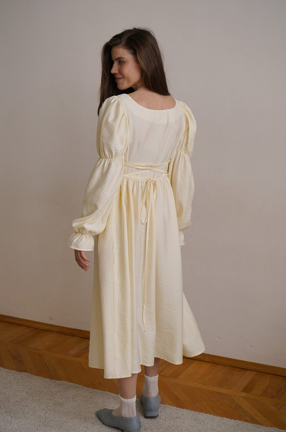 Платье Адель c лебедем для бер. и кор. мам, Кремовый