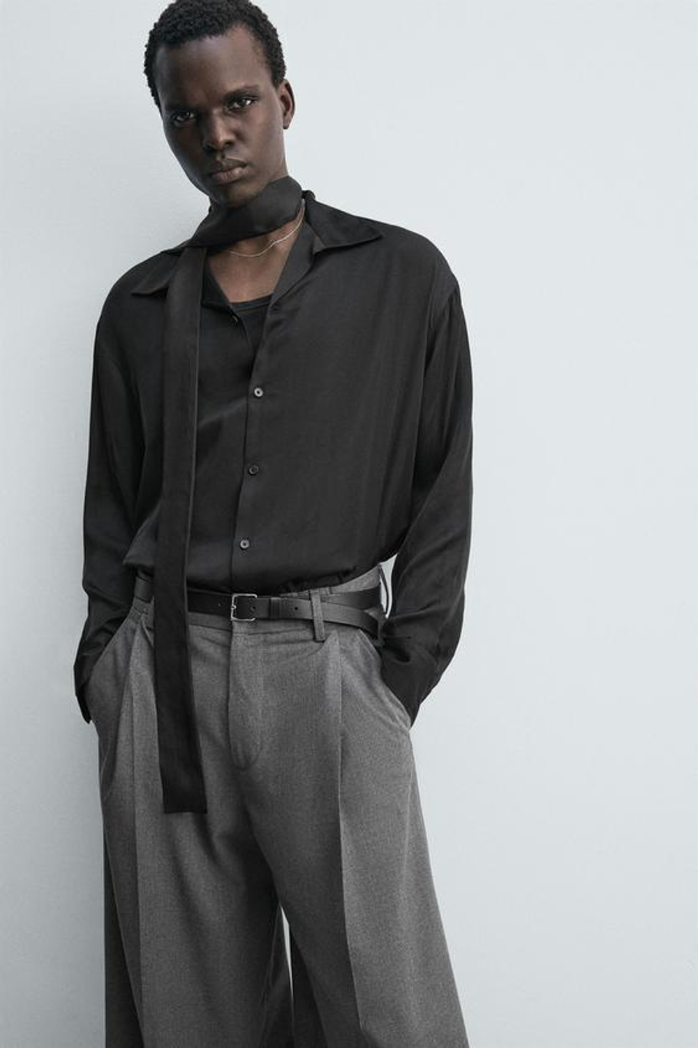 ZARA БРЮКИ WIDE FIT СО СКЛАДКАМИ, СЕРЫЙ