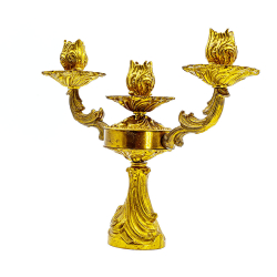 Канделябр на 3 свечи. Европа, ХХ век. Литьё, металлический сплав.