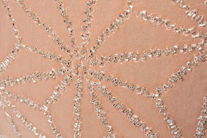 Подушка декоративная с бисером &quot;Цветы&quot; розовая/серебро Garda Decor 70SW-20219