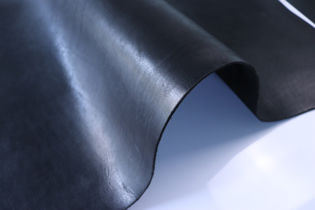 3,6-4,0 Чепрак черный с восковым покрытием