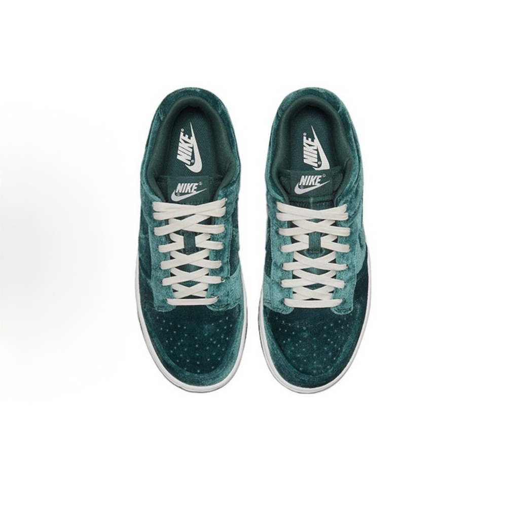 Nike Dunk Low Atomic Teal