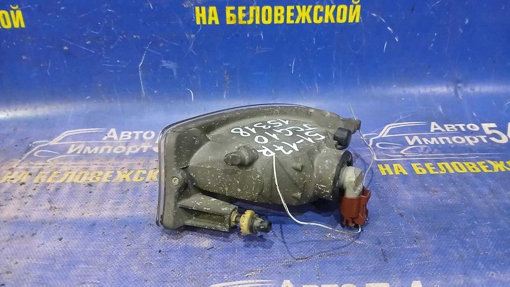 Туманка правая TOYOTA BREVIS 2001-2007