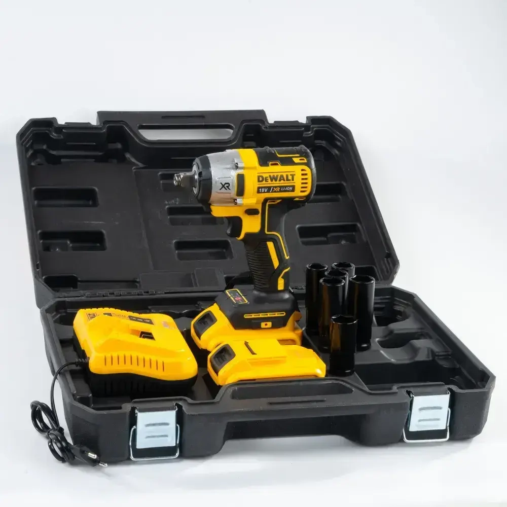 гайковерт 18V аккумуляторный бесщеточный Dewalt
