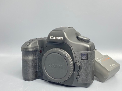 Canon EOS 5D