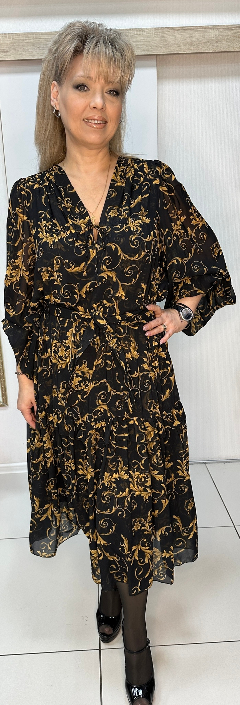 Нарядное двойное платье с поясом и шифоновыми рукавами