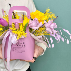 «Оттепель» Цветы в коробке с тюльпанами, мимозой, розами и лавандой