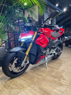 Ducati Streetfighter V4, 2025