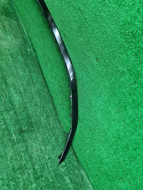 Молдинг переднего бампера Audi Q8 (18-23) S-line