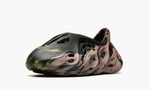 Yeezy Foam RNNR MX "Carbon"