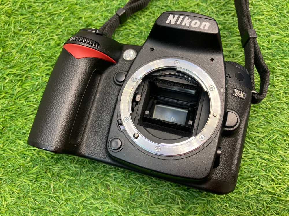 Nikon D90 6.500 кадров