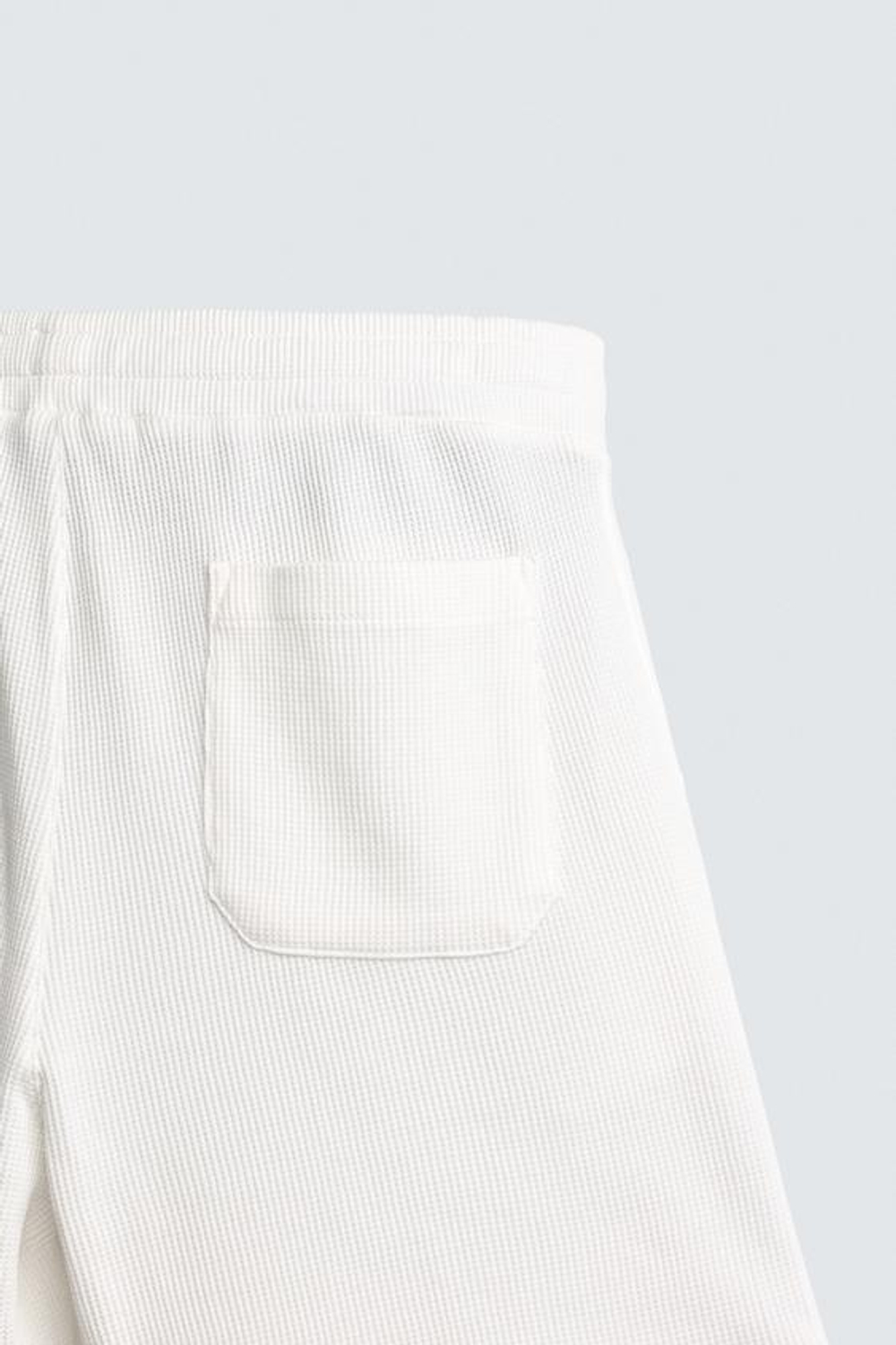 ZARA ШОРТЫ-ДЖОГГЕРЫ С ВАФЕЛЬНОЙ ФАКТУРОЙ, ЖЕЛТОВАТО-БЕЛЫЙ