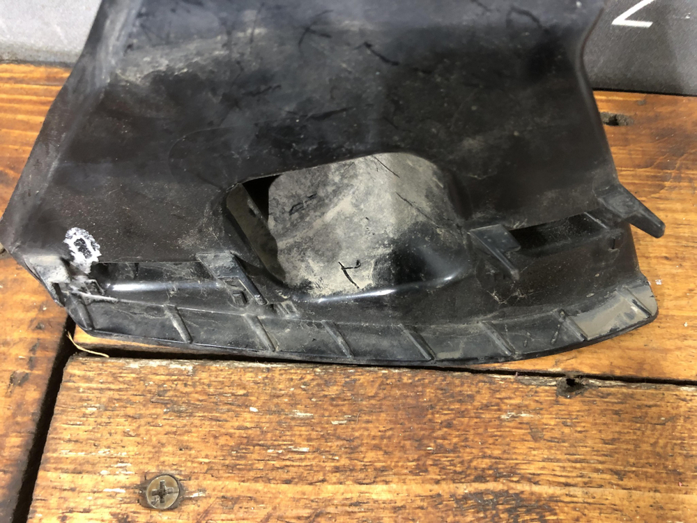 Кронштейн решетки радиатора VW Polo 6 20-нв Б/У Оригинал 6n5807986