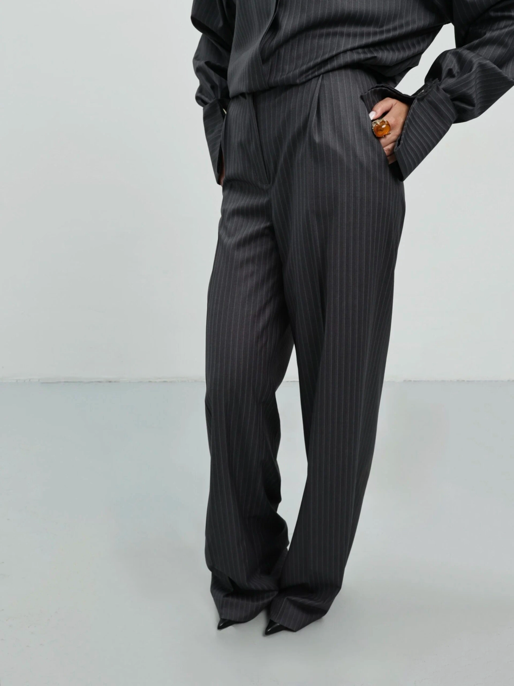 Брюки палаццо в полоску, Серые