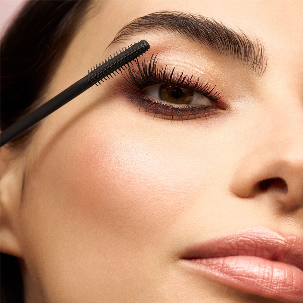 Collistar Infinito Mascara - Тушь для ресниц с укрепляющим эффектом для экстремального объема и интенсивного взгляда, флакон с возможностью дозаправки. оттенок Extra Nero, 7 ml