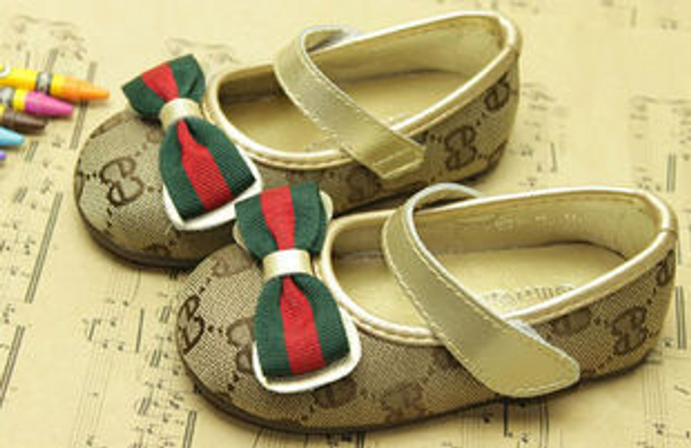 Туфли детские из текстиля с ремешком и бантом с полоску