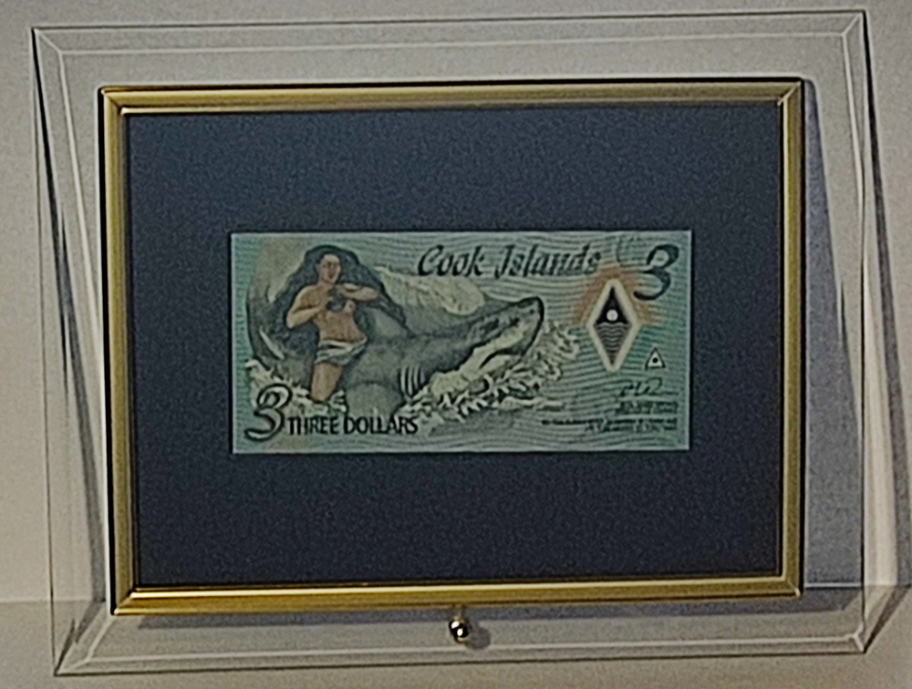 Банкнота настоящая Острова Кука Богиня Ина - талисман любви