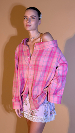 Рубашка в клетку оттенок малиновый сорбет осень 2025