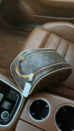 Несессер Louis Vuitton