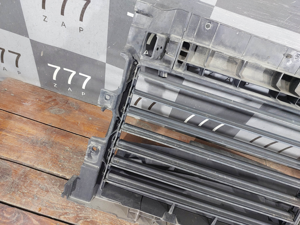 Жалюзи радиатора Cadillac Escalade 5 20-нв Б/У Оригинал 87864518