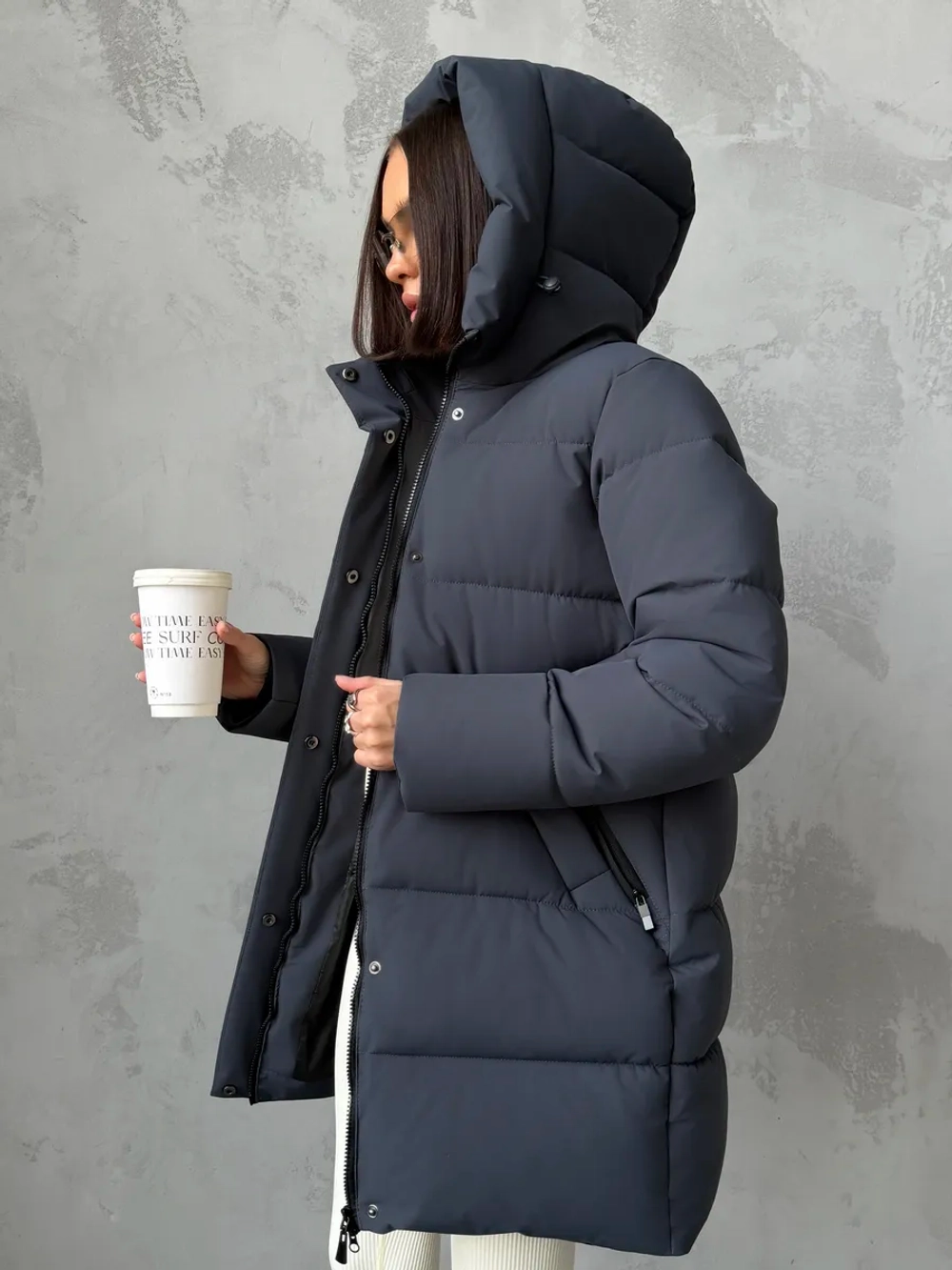 Куртка зимняя удлиненная с капюшоном