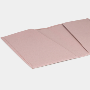 Кожаная обложка для паспорта, коза пудрового цвета