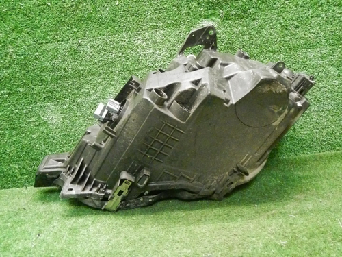 Битая Фара правая Volvo XC60 2 (2017-2021) LED (В пленке)