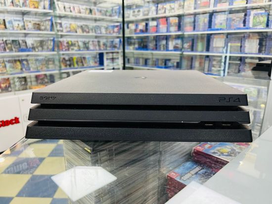 Sony Playstation 4 Pro 1TB CUH-7108B S/N: 02274525371268321 (PS4 Pro, Б/У)