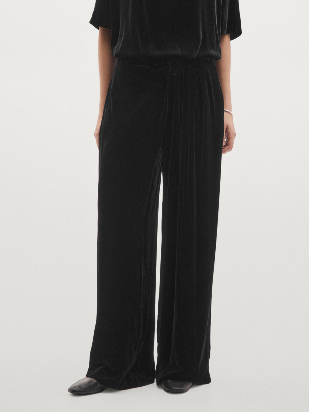 Massimo Dutti Бархатные брюки с широкими штанинами и складками, черный