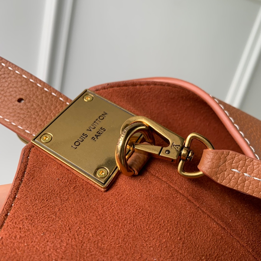 Louis Vuitton Low Key Hobo MM