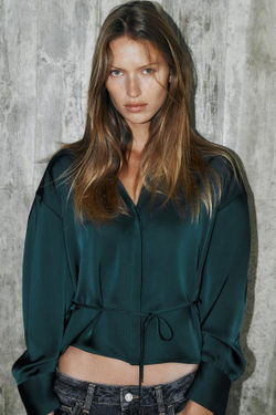 ZARA АТЛАСНАЯ БЛУЗКА С ТОНКИМ ПОЯСОМ, СИНЕ-ЗЕЛЕНЫЙ
