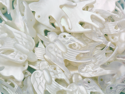 Подвеска Ласточка из перламутра 13,5мм