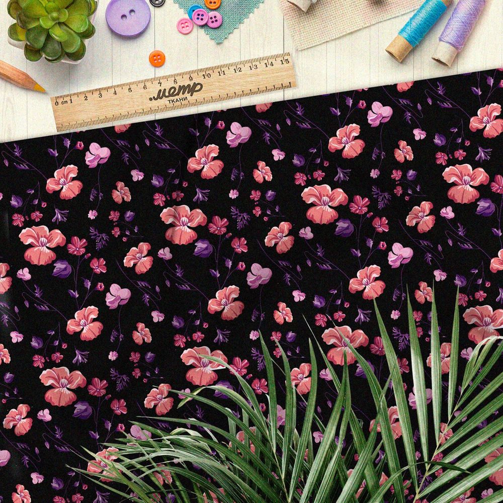 Ткань атлас мелкие насыщенные розовые цветы на чёрном фоне